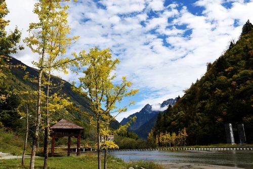 米亚罗风景区旅游攻略